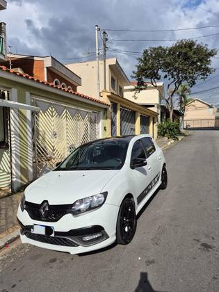 RENAULT SANDERO 2.0 16V HI-FLEX RS MANUAL RENAULT SANDERO 2.0 16V HI-FLEX RS MANUAL